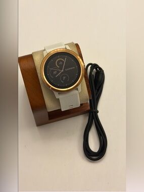 Garmin Vivoactive 3, Excellent, Tested,  White/Gold Rare color, Charger Included